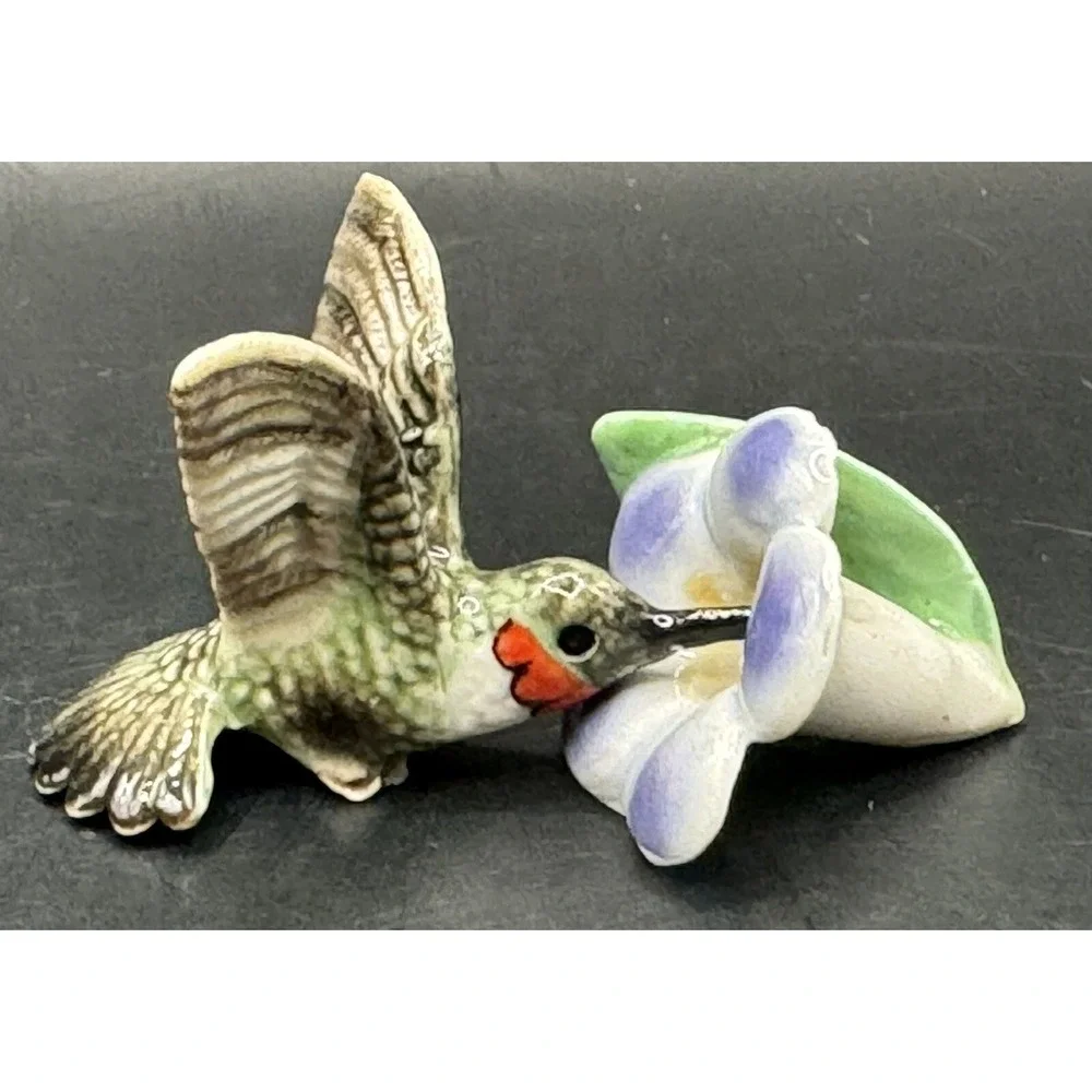Porcelain Hummingbird With Flower 1